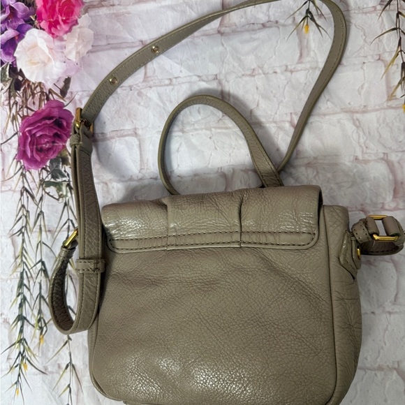 Marc by Marc Jacobs Gray Beige Leather Crossbody Bag - Picture 5 of 12